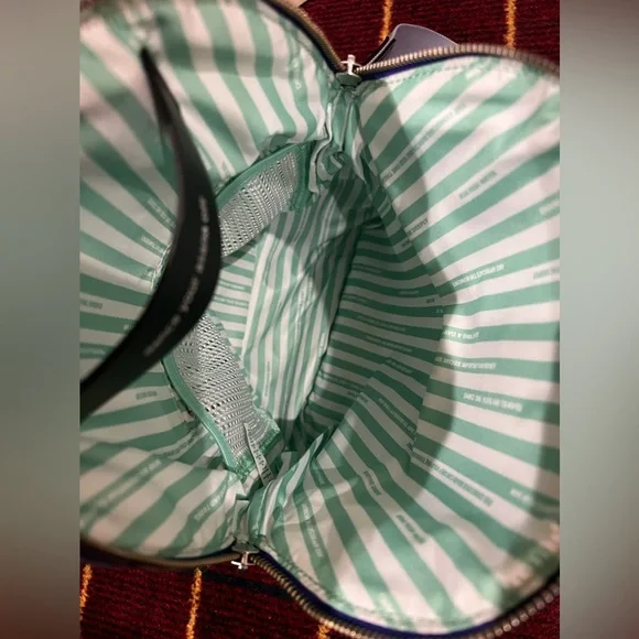 Lululemon Festival Bag Spray Dye Cool Breeze Bruised Berry / Black - Picture 4 of 6